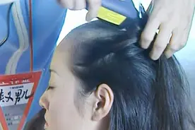 荧幕中长发飘飘的马伊琍为了演绎事业，将秀发剃成光头，看完心疼视频封面