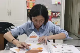 日常2：生理启蒙，给女儿买了两本书，认识身体和生命的开始视频封面