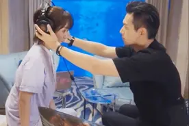 杨紫“新恋情”曝光！男友8块腹肌，上亿身家：这爱情甜炸了视频封面