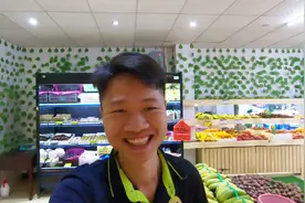 小伙创业开水果店，冷柜24小时开着，一天耗多少度电？