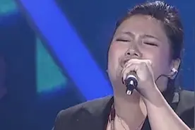 女孩唱歌给天堂的男友，一首《领悟》听哭众人，观众起立为她鼓掌视频封面