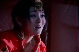 新婚之夜，丈夫把妻子让给别的男人，自己竟然在楼下听？？视频封面