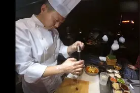 敲糖口水鸡：能玩又能吃，这个秘密我只告诉你一个人！视频封面