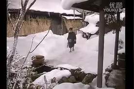 还记得这个小姑娘吗？《阿信》，是不是很激动呀！视频封面