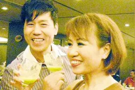 林淑容/罗时丰《再爱一次》一首经典的情歌对唱视频封面