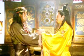 梁山攻打方腊，武松坚持拜方腊为大哥视频封面