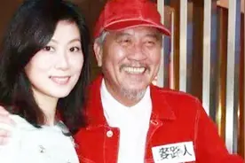 万梓良东山再起，29岁老婆像女儿，儿子长相更是引网友热议视频封面
