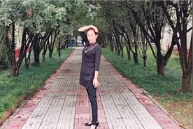 拍照时，手可以这样摆拍，更好看视频封面