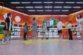 火箭少女101两倍速跳《怪美的》是什么感觉视频封面