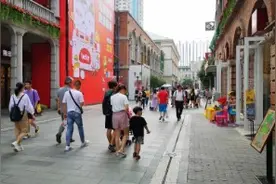 武汉这条商业街，是万达投了500亿打造的，现在火了！视频封面
