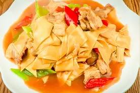 豆腐皮怎么炒鲜香入味？这做法太棒了，5分钟端上桌，越吃越香