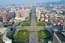 航拍济南市内各种不同的立交桥，感受不一样的立体交通！视频封面