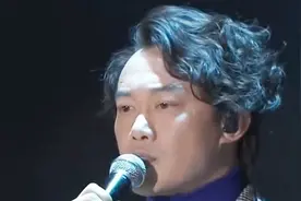陈奕迅演唱粤语版《十年》太催泪，歌词太写实了视频封面