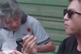 邓超终于见到了卖藕奶奶视频封面