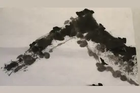 国画写意梅花🌸老枝干的画法:梅枝又称铁骨，劲挺有力，苍老遒视频封面