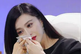 范冰冰分手后孤身一人逛街，穿短裙露白美腿，无明星味？视频封面