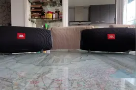 2台JBL音乐战鼓2串联。视频封面