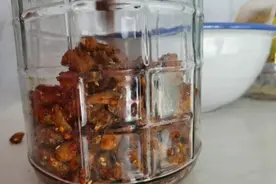 10斤一个的萝卜腌成萝卜干，香辣脆爽，好吃下饭，干净卫生无添加视频封面