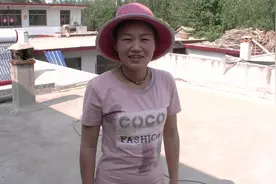 在农村夏季，房内犹如汗蒸房，难以度日只能靠这种方法降温视频封面