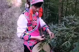 小赵采竹叶晒制成茶，纯天然口感清新，不过有两种人不能喝视频封面
