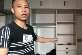 房间做个衣柜需要几块板，师傅现场算给你听！