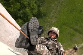 “飞檐走壁”！这个高颜值兵哥哥帅爆了！视频封面