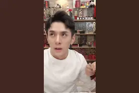 #李佳琦表情#4000块的爱马仕口红包被李佳琦嫌弃到死视频封面