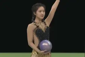 明星运动会，赵露思选择了球操项目，完成都还不错！视频封面