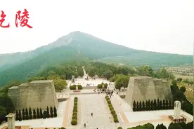 旅者航拍陕西乾陵，一代女皇武则天长眠于此，从空中看太壮观了视频封面