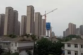 建安街(白沙洲大道-南湖路)工程铁路转体桥墩施工中视频封面
