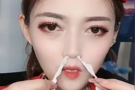 空姐卸妆前卸妆后，求解答从鼻子里抽出来的是什么？