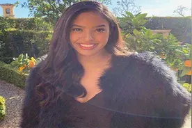 科比基因有多好？16岁女儿魔鬼身材美到犯规，一点不输母亲瓦妮莎视频封面