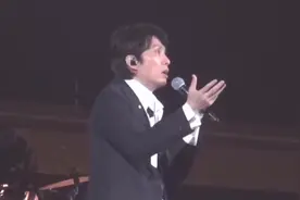 黄子华太搞笑，在郑中基演唱会上爆笑全场！视频封面