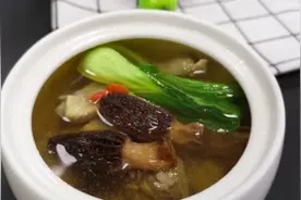 月子会馆大厨教你做催乳老鸡汤，坐月子必备，精心出品视频封面