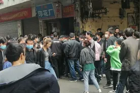 今天带大家去看下广州康乐做衣服的招工情况视频封面
