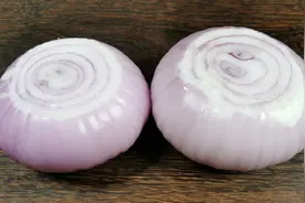 洋葱加木耳这种做法百吃不厌，清爽解腻，堪称“血管清道夫”视频封面