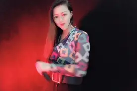 米灵翻唱一首《情人鹤顶红》好听节奏欢快，值得推荐！视频封面