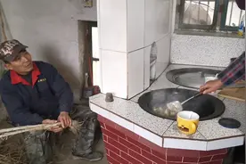 小未老爸一早就要杀鸡两个做法，全程南通地方方言，你们能听懂不视频封面
