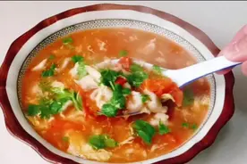 开胃滑嫩的 番茄鸡片汤 ，家常做法，家人的最爱。你也试试吧视频封面