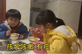 蜂蜜炖雪梨正确做法，化痰止咳，做法简单易学，大人小孩都爱喝