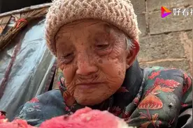 92岁老人住大儿子家，中午想吃水果，看看孙媳给奶奶买了啥视频封面