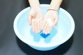 手部粗糙很显老，教你一个土方法，简单好用又省钱，太实用视频封面