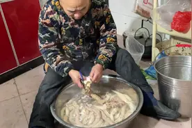 公公教大家做腊猪大肠，记住这个诀窍祛臭祛腥，好吃又下饭视频封面
