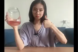 某妙龄少女测评断片酒，结果半瓶就醉了？没想到网红啤酒如此上头视频封面
