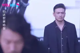 现女友和前女友走到一起，两人还自拍发了朋友圈，总裁都懵了视频封面