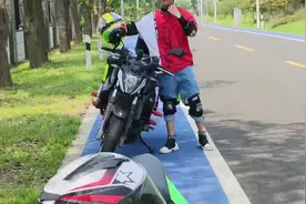 骑带边箱的NK650能压弯吗？视频封面