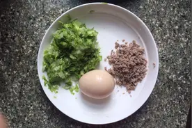 宝宝不吃猪肉，可以吃牛肉，补铁又补锌，促进生长发育，吃光光。视频封面