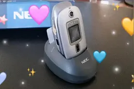 NEC N800是N8的升级版，有了Java功能。可发彩信.视频封面