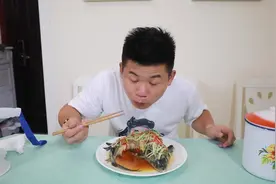鲟龙鱼的做法和去鳞的方法你知道吗？视频封面