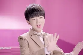 TFBOYS一首《青春修炼手册》惊艳，我们的青春不一样，太好听了视频封面